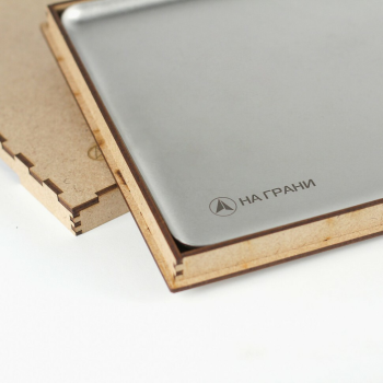 Стальная поверхность НА ГРАНИ